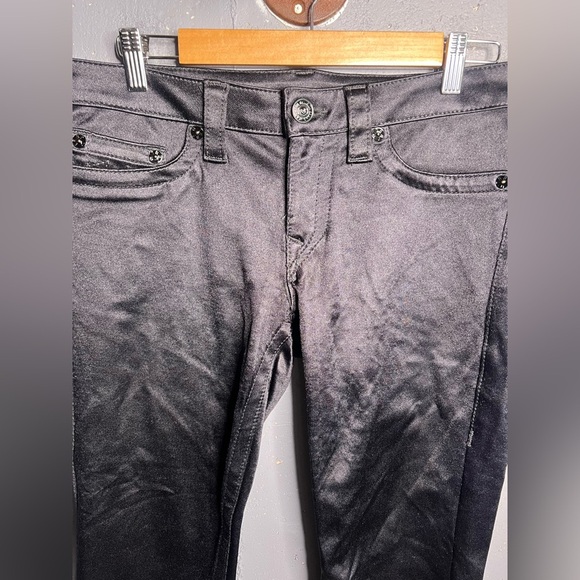 True Religion Vintage satin shiny Capris. Size 32 - Picture 3 of 13